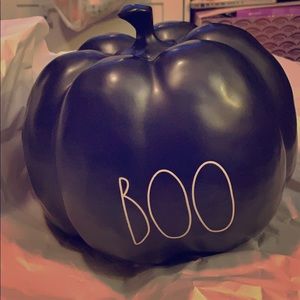 Rae Dunn Boo pumpkin black NWT